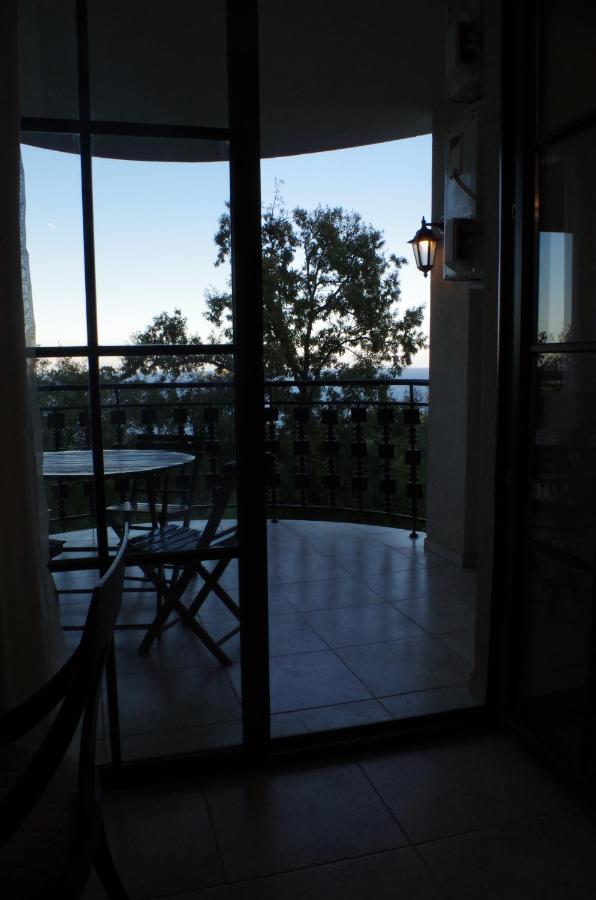 Beautiful 1St-Line Seaview Private Appartement In The Cliff Resort Obzor Esterno foto