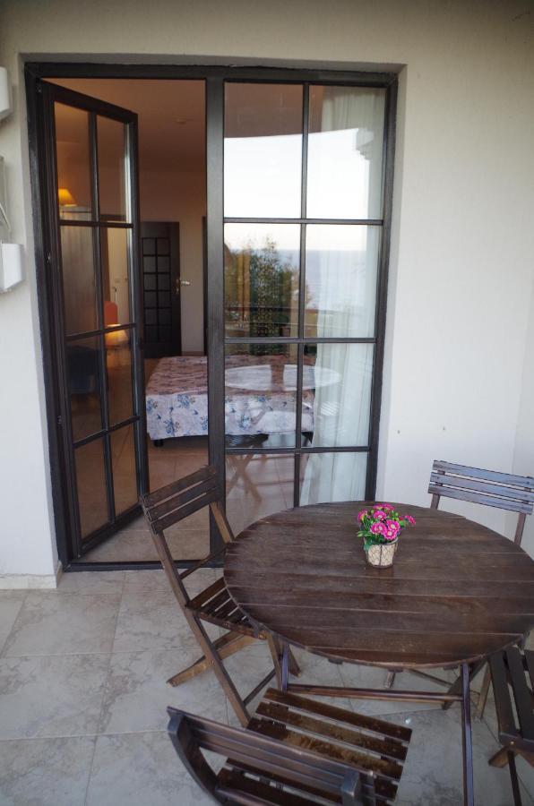 Beautiful 1St-Line Seaview Private Appartement In The Cliff Resort Obzor Esterno foto